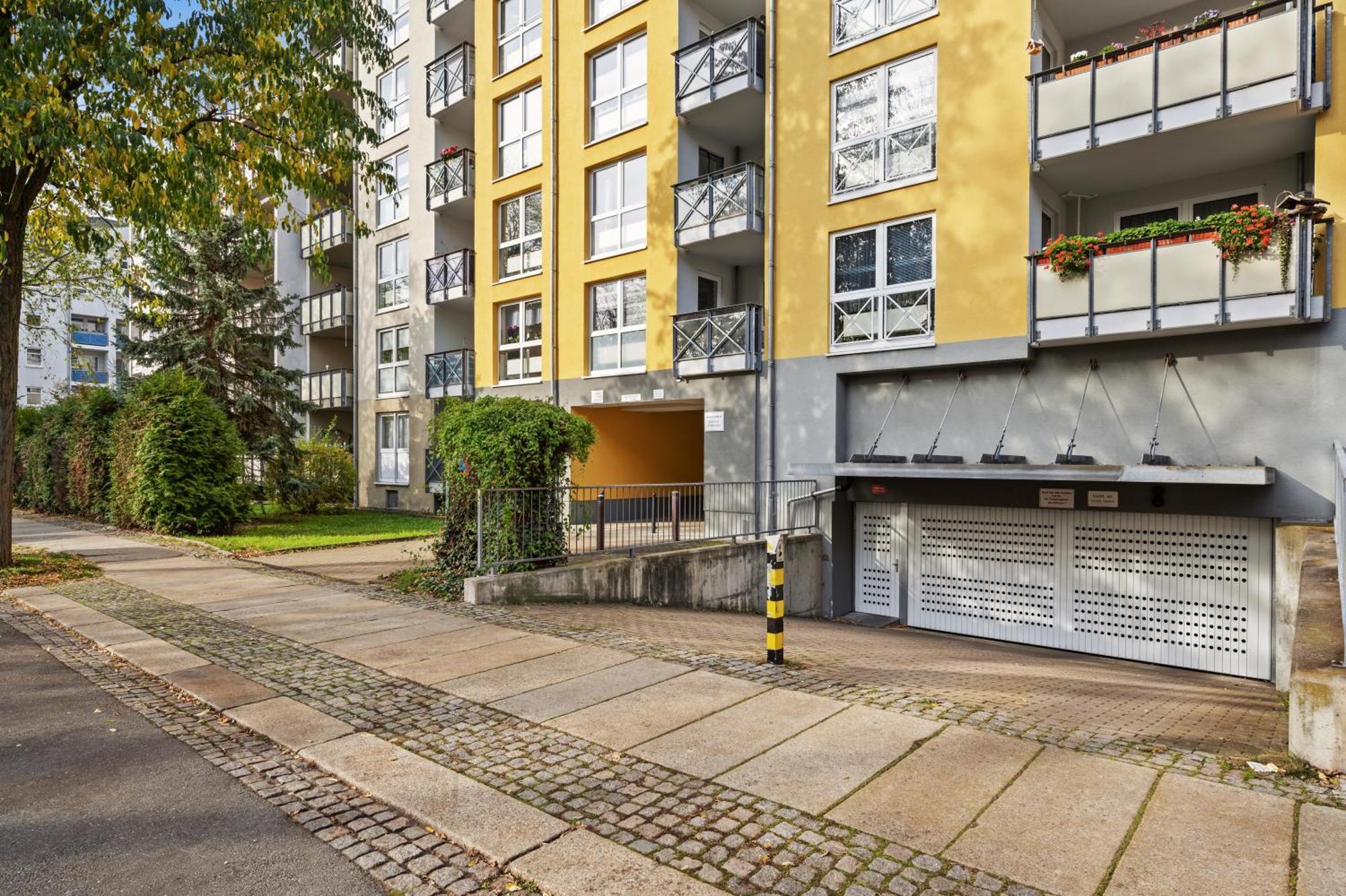 Edler Wohnraum Noble Stadtoase Mit Boxspringbett, Kaffeevollautomat, Lift & Parkplatz Chemnitz  Exteriér fotografie