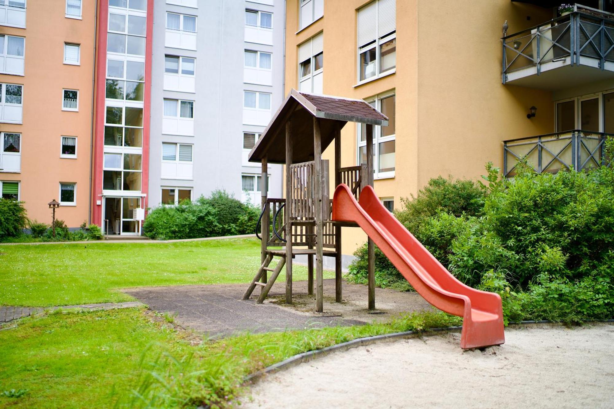 Edler Wohnraum Noble Stadtoase Mit Boxspringbett, Kaffeevollautomat, Lift & Parkplatz Chemnitz  Exteriér fotografie