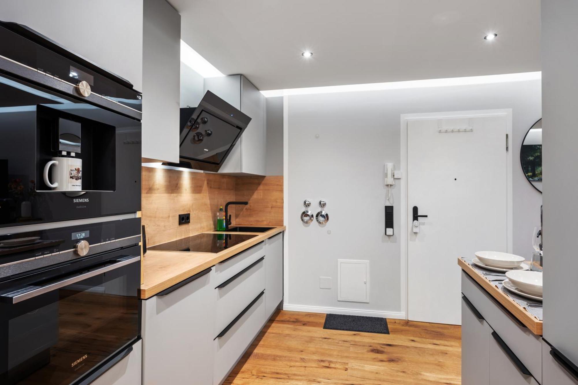 Edler Wohnraum Noble Stadtoase Mit Boxspringbett, Kaffeevollautomat, Lift & Parkplatz Chemnitz  Exteriér fotografie